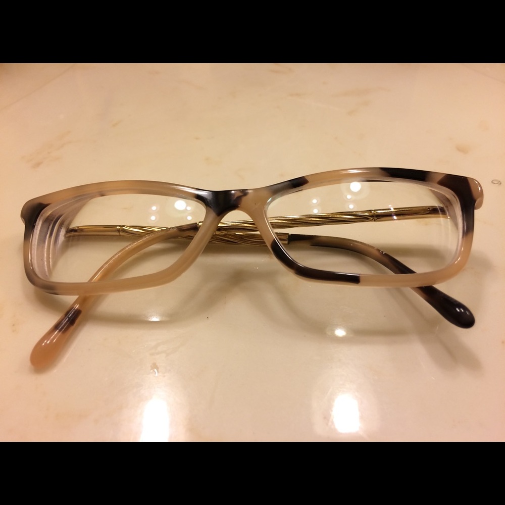 Burberry tortoise glasses